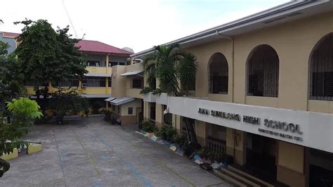 senior high school in quezon city public|Juan Sumulong High School .